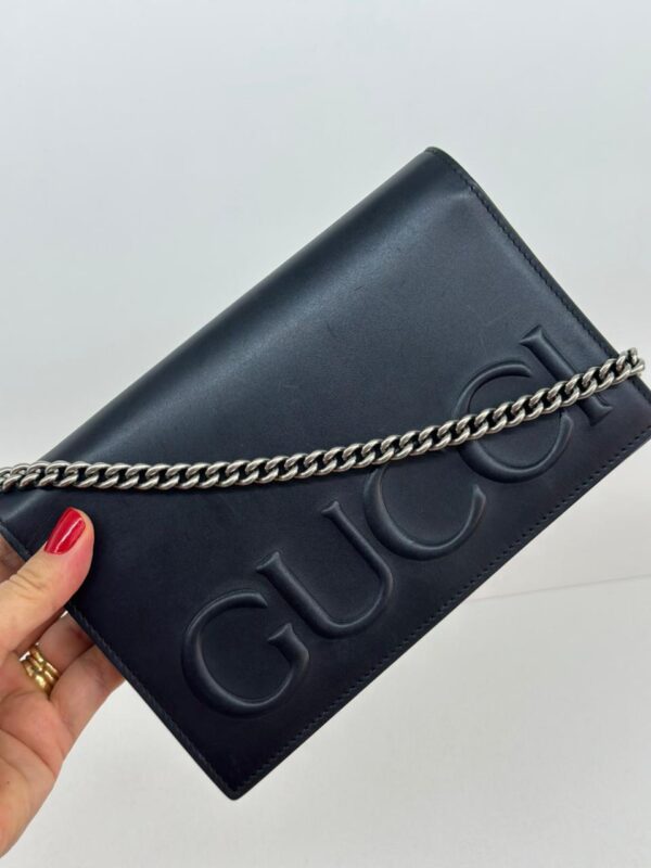BOLSA GUCCI LOGO CHAIN WALLET E CLUTCH
