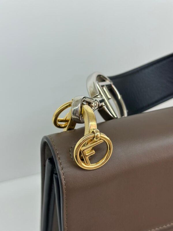 BOLSA FENDI KAN I LOGO - Image 15