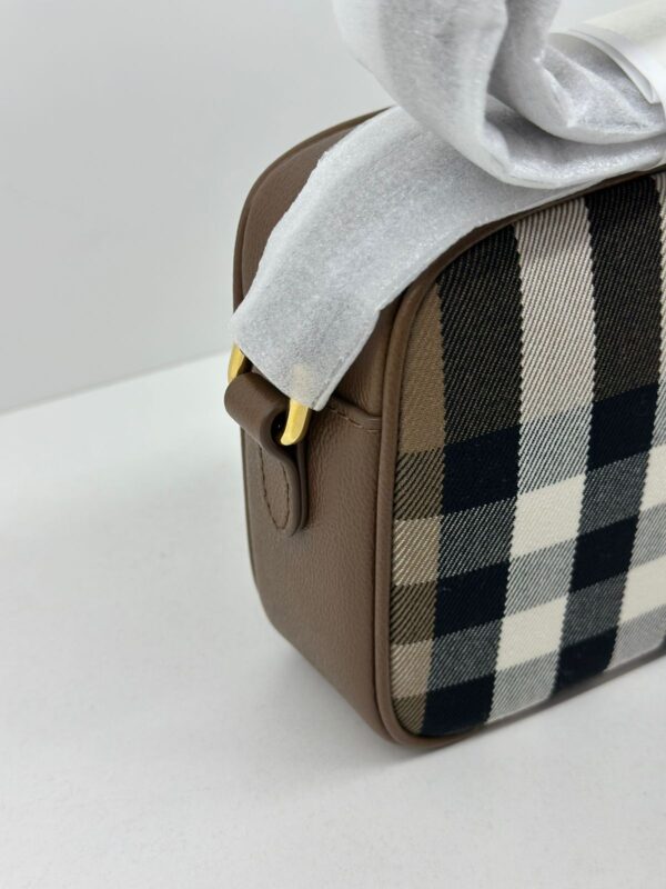 BOLSA BURBERRY CHECK XADREZ CAMERA - Image 11