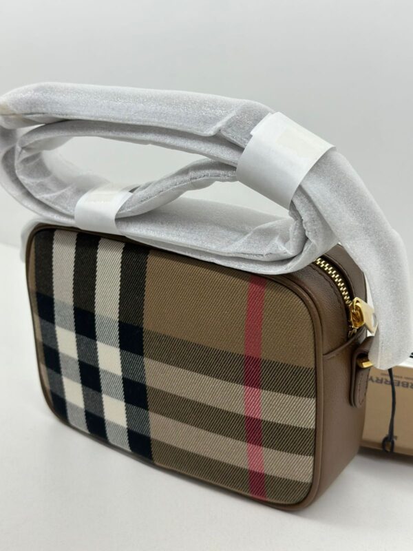 BOLSA BURBERRY CHECK XADREZ CAMERA - Image 10