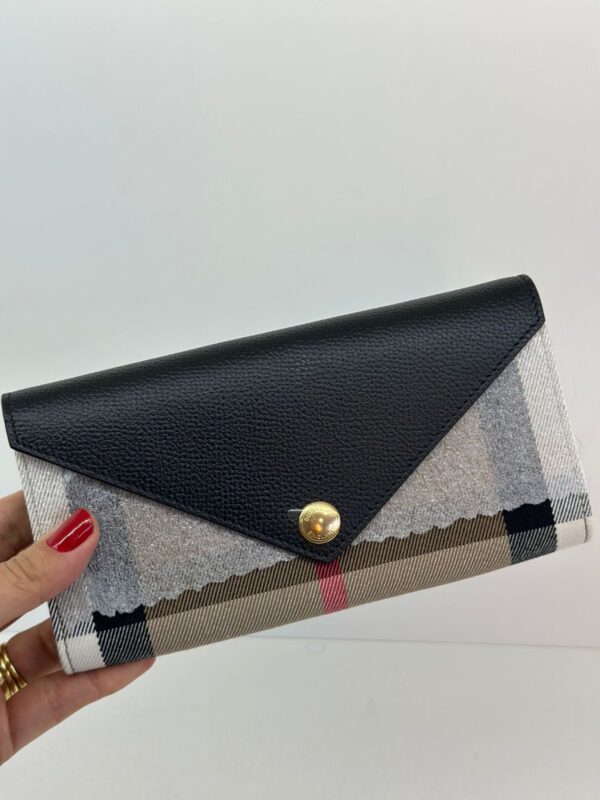 CARTEIRA BURBERRY HALTON CHECK GRAIN WALLET BLACK - Image 2