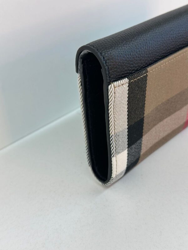 CARTEIRA BURBERRY HALTON CHECK GRAIN WALLET BLACK - Image 11
