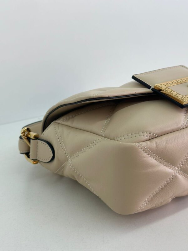 BOLSA VERSCE TOP HANDLE - Image 13