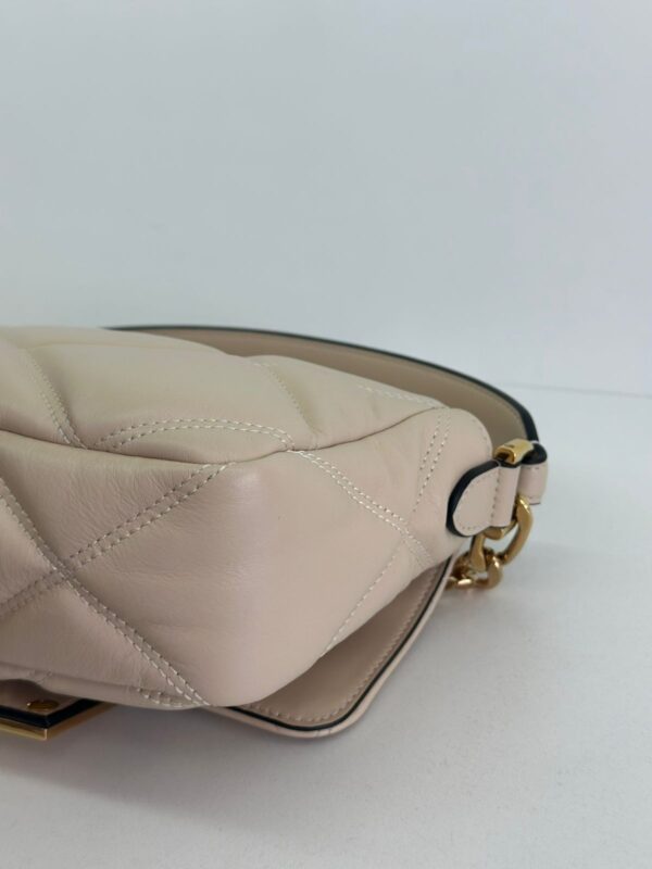 BOLSA VERSCE TOP HANDLE - Image 17