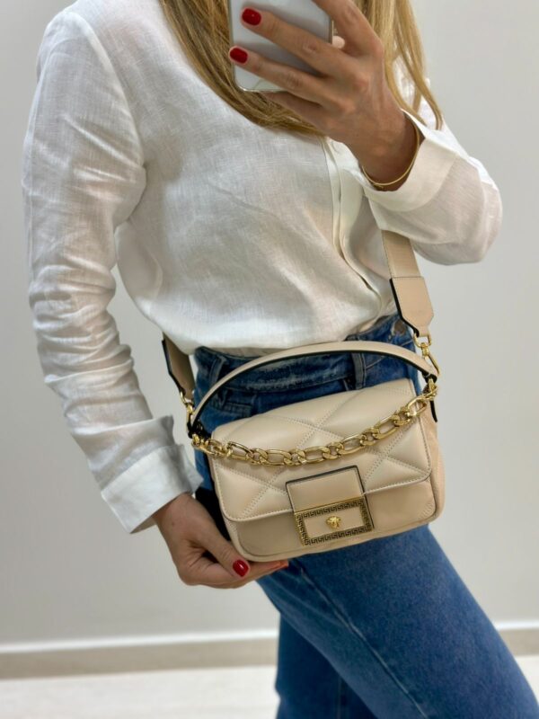 BOLSA VERSCE TOP HANDLE - Image 22