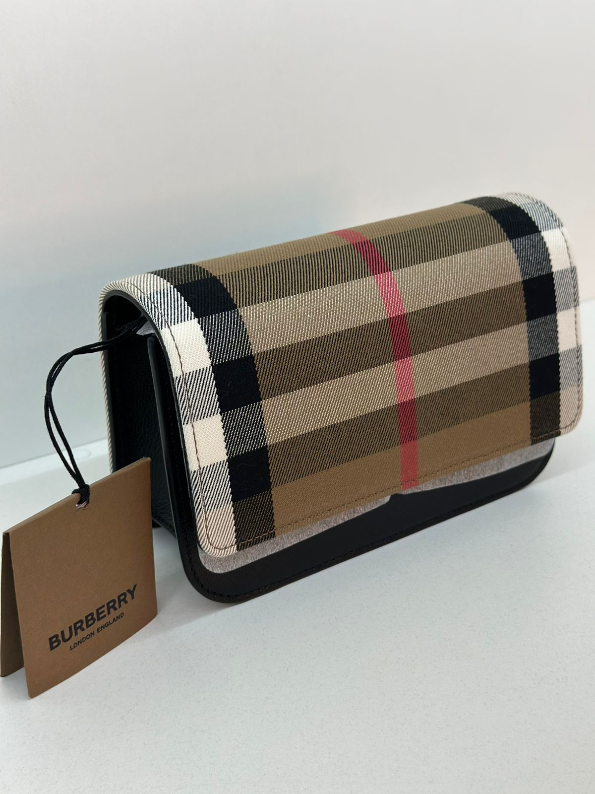 BOLSA BURBERRY MADISON PRETA - Imagem 3