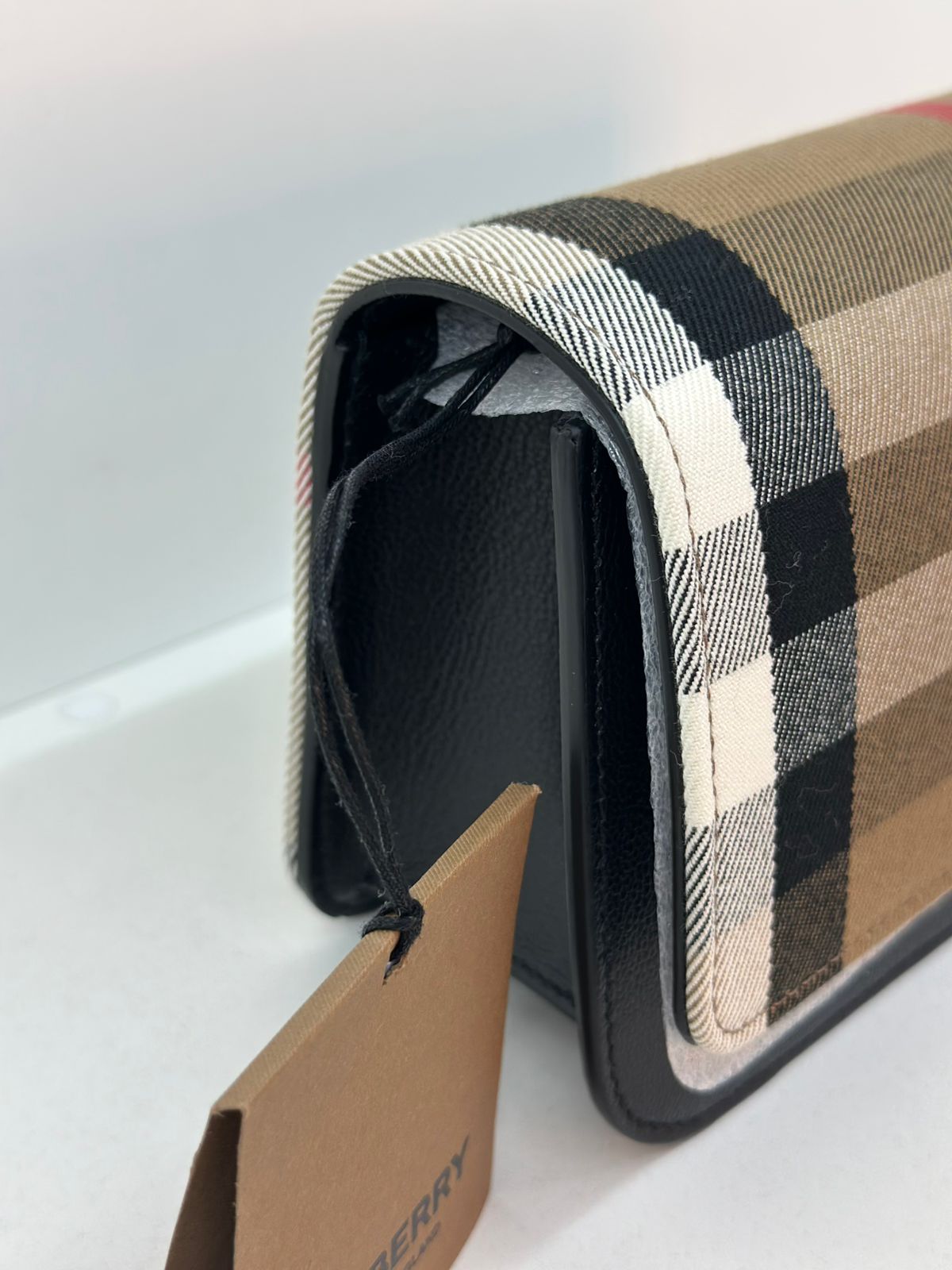 BOLSA BURBERRY MADISON PRETA - Imagem 5