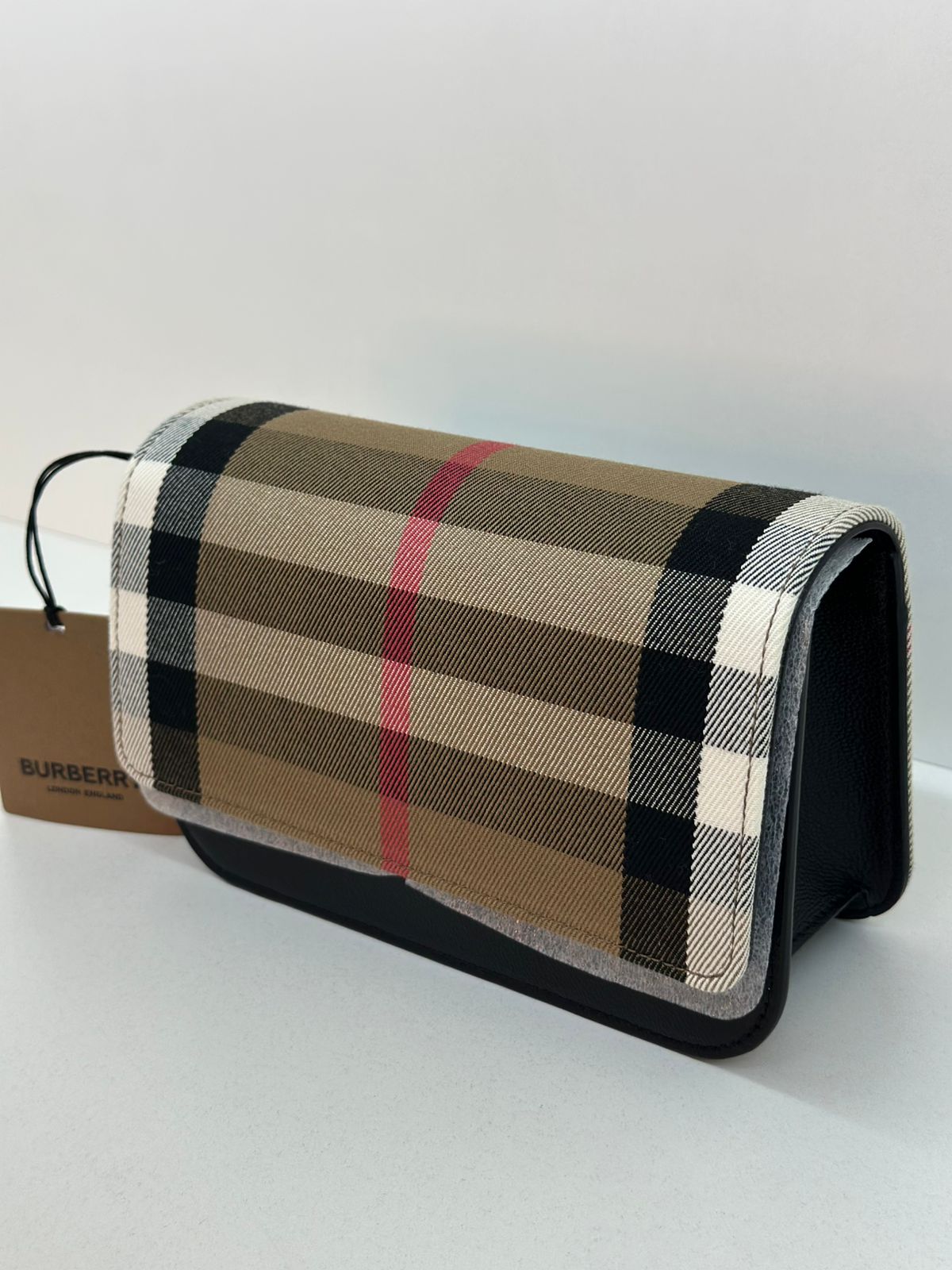 BOLSA BURBERRY MADISON PRETA - Imagem 4