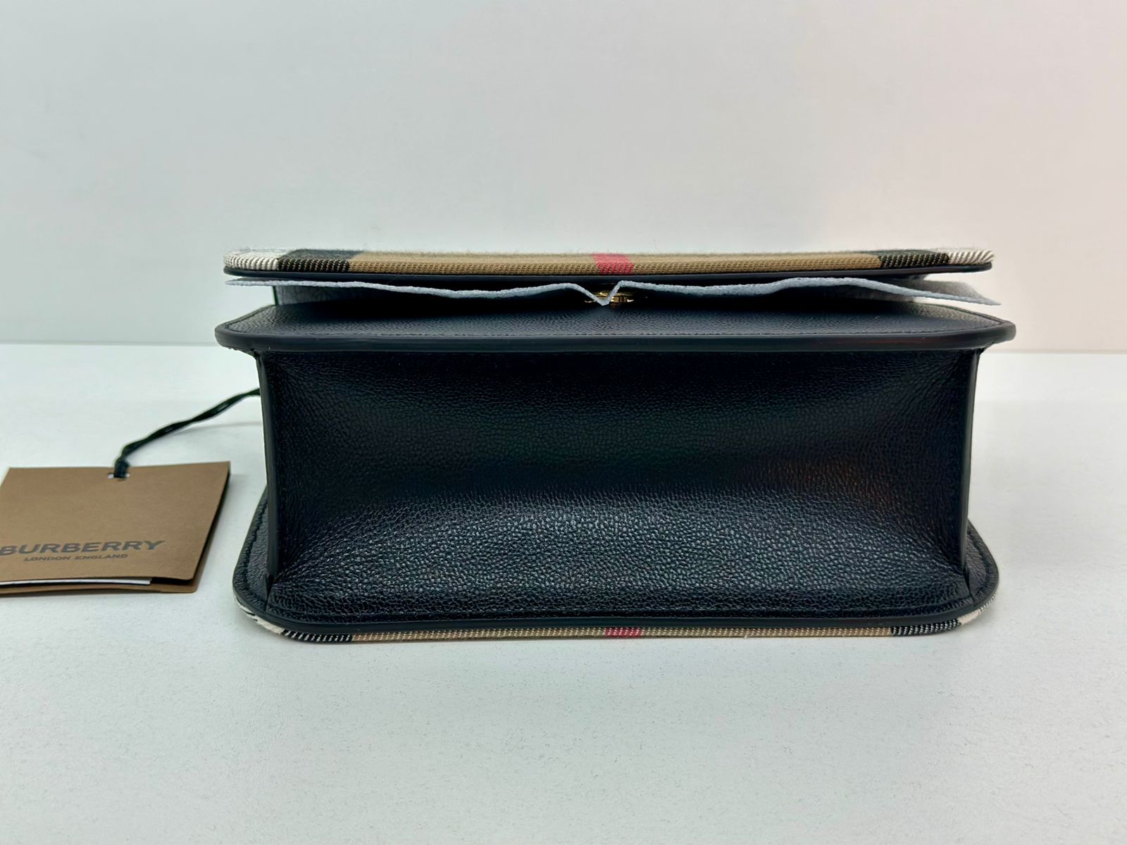 BOLSA BURBERRY MADISON PRETA - Imagem 11