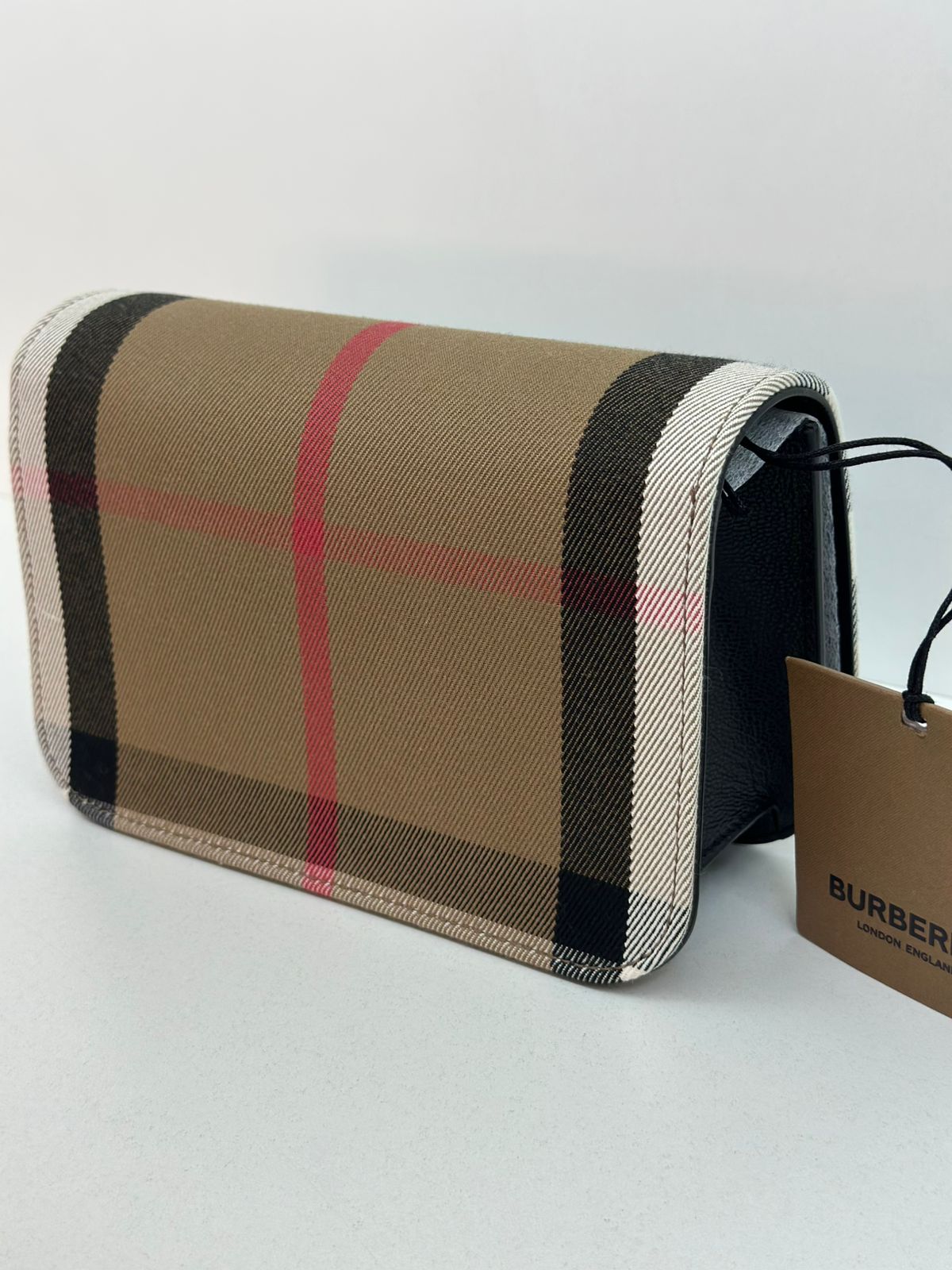 BOLSA BURBERRY MADISON PRETA - Imagem 9