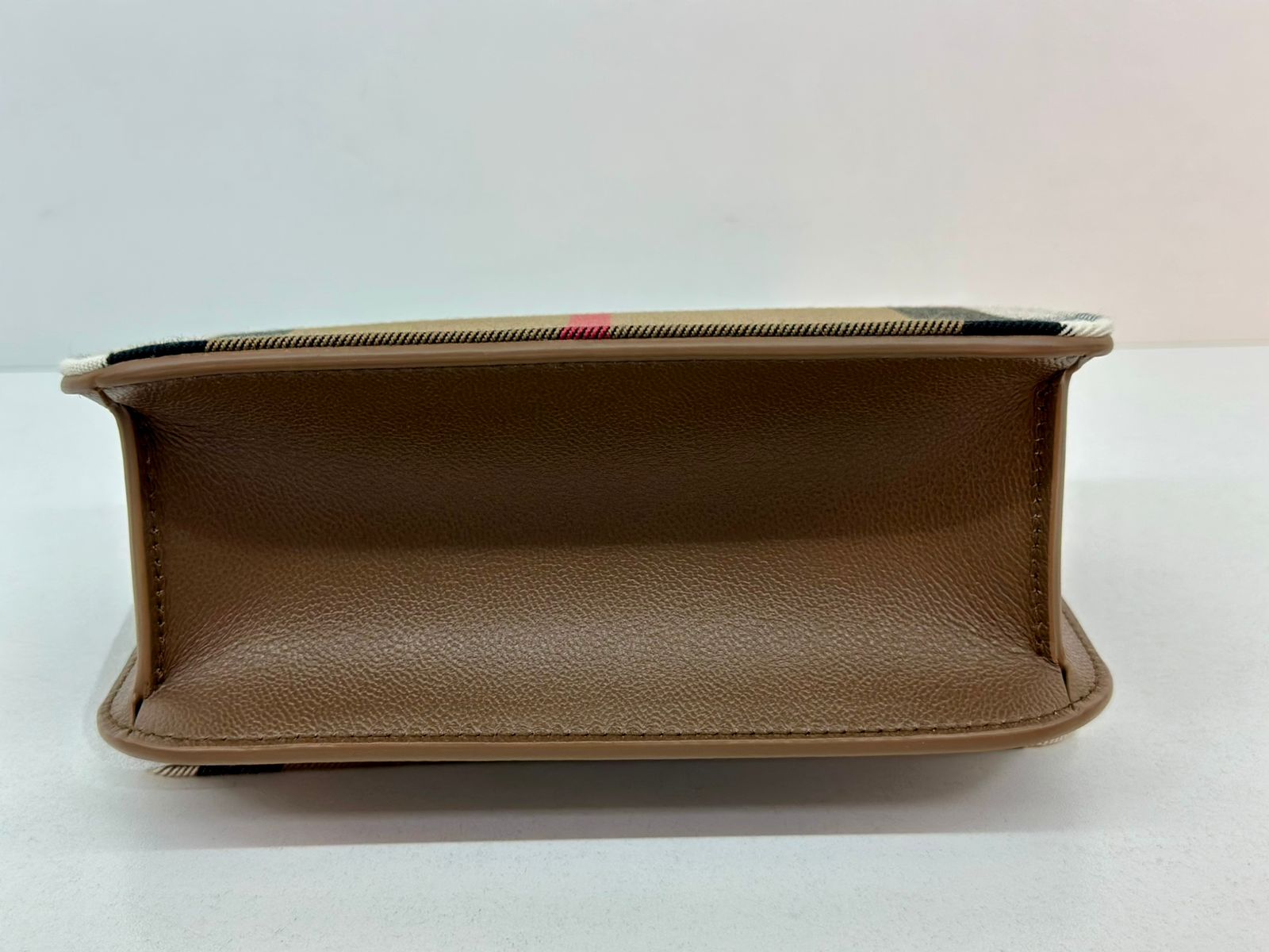 BOLSA BURBERRY MADISON - Imagem 13