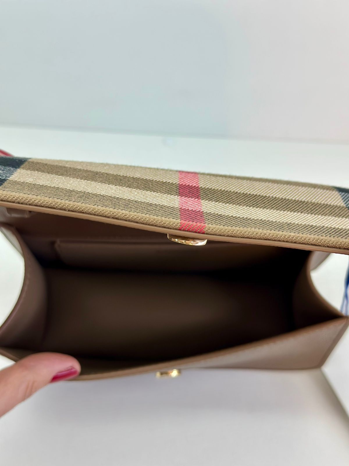 BOLSA BURBERRY MADISON - Imagem 19