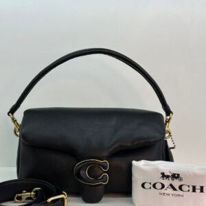 BOLSA COACH PILLOW TABBY