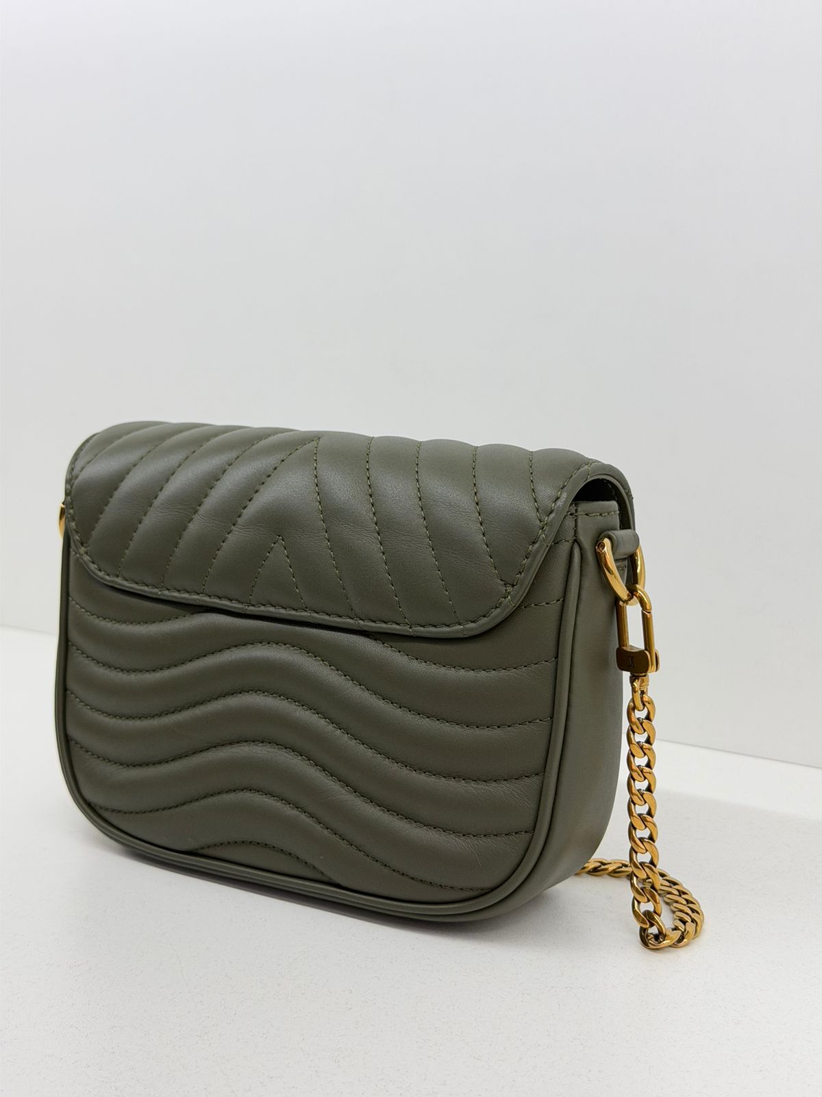 BOLSA LOUIS VUITTON NEW WAVE POCHETTE - Imagem 10