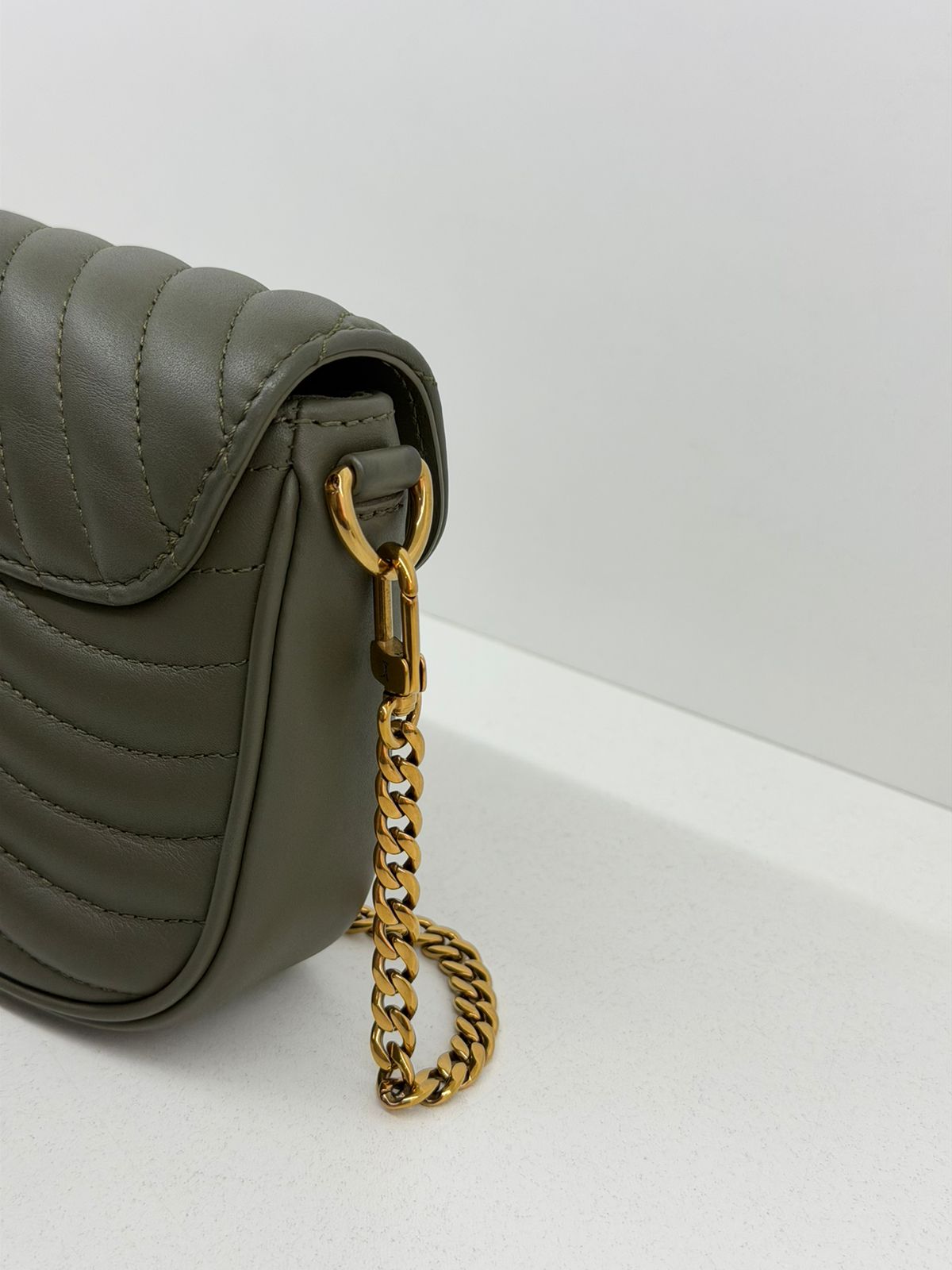 BOLSA LOUIS VUITTON NEW WAVE POCHETTE - Imagem 12