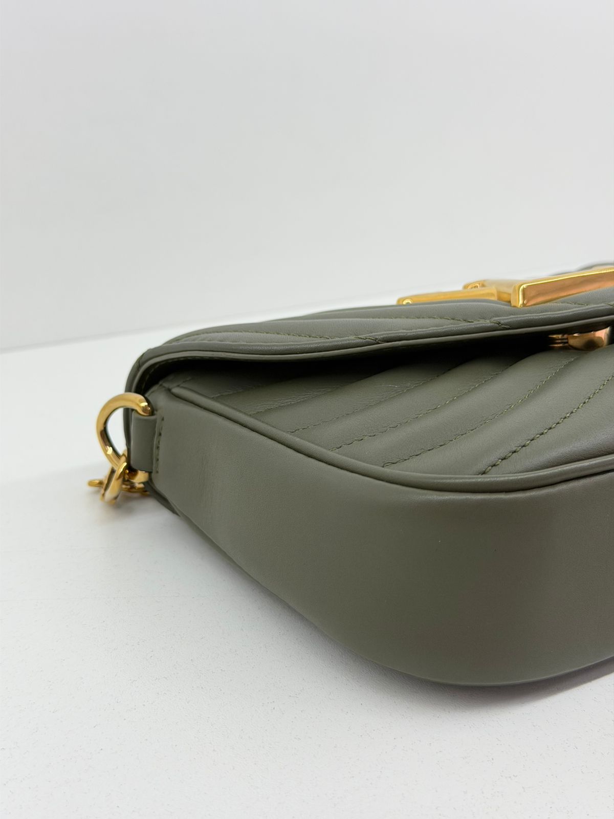 BOLSA LOUIS VUITTON NEW WAVE POCHETTE - Imagem 15