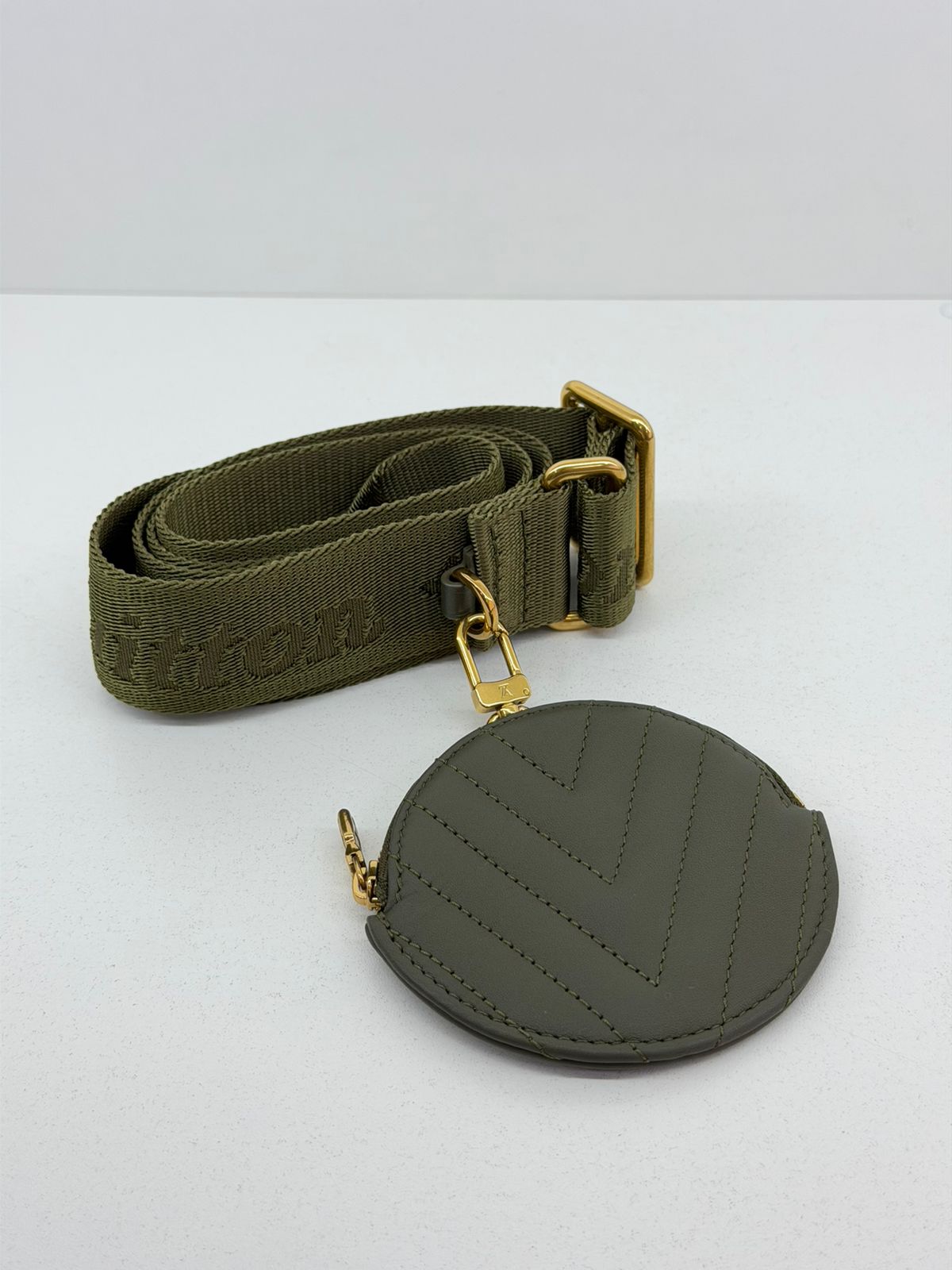 BOLSA LOUIS VUITTON NEW WAVE POCHETTE - Imagem 19