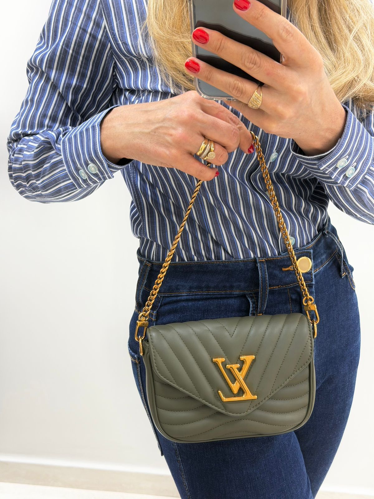 BOLSA LOUIS VUITTON NEW WAVE POCHETTE - Imagem 27