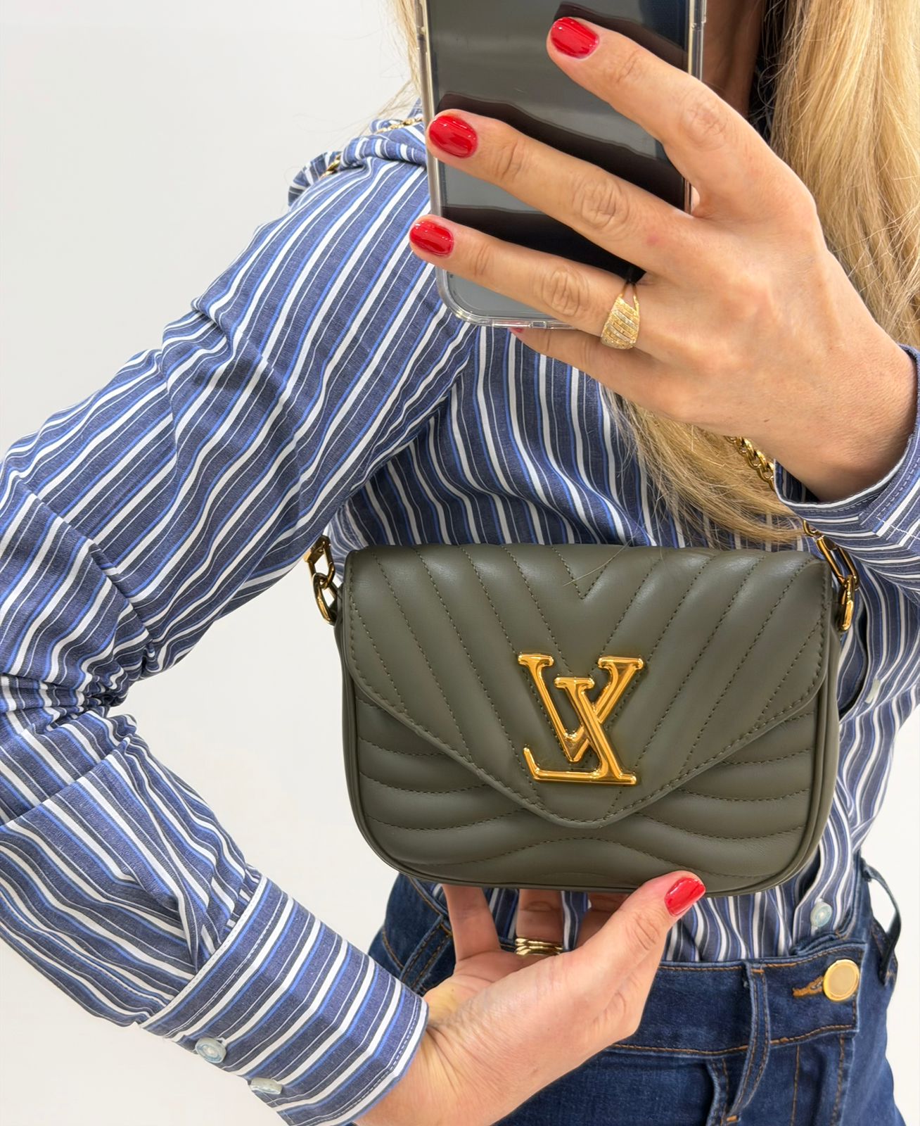 BOLSA LOUIS VUITTON NEW WAVE POCHETTE - Imagem 28