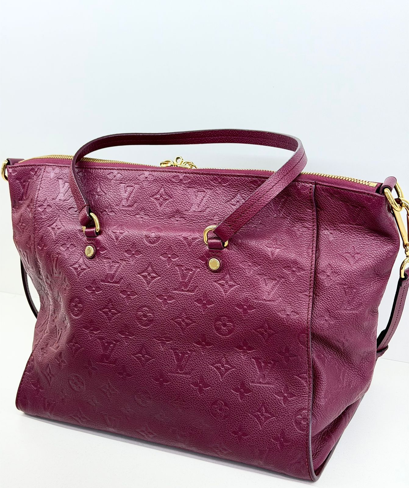 BOLSA LUIS VUITTON LUMINEUSE GM EMPREITE FUSCHSIA - Imagem 9