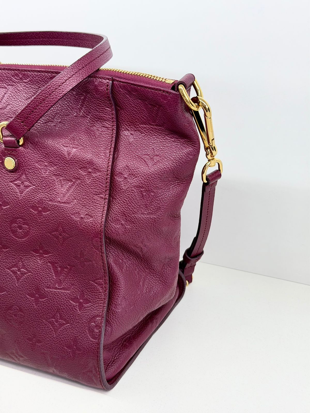 BOLSA LUIS VUITTON LUMINEUSE GM EMPREITE FUSCHSIA - Imagem 11