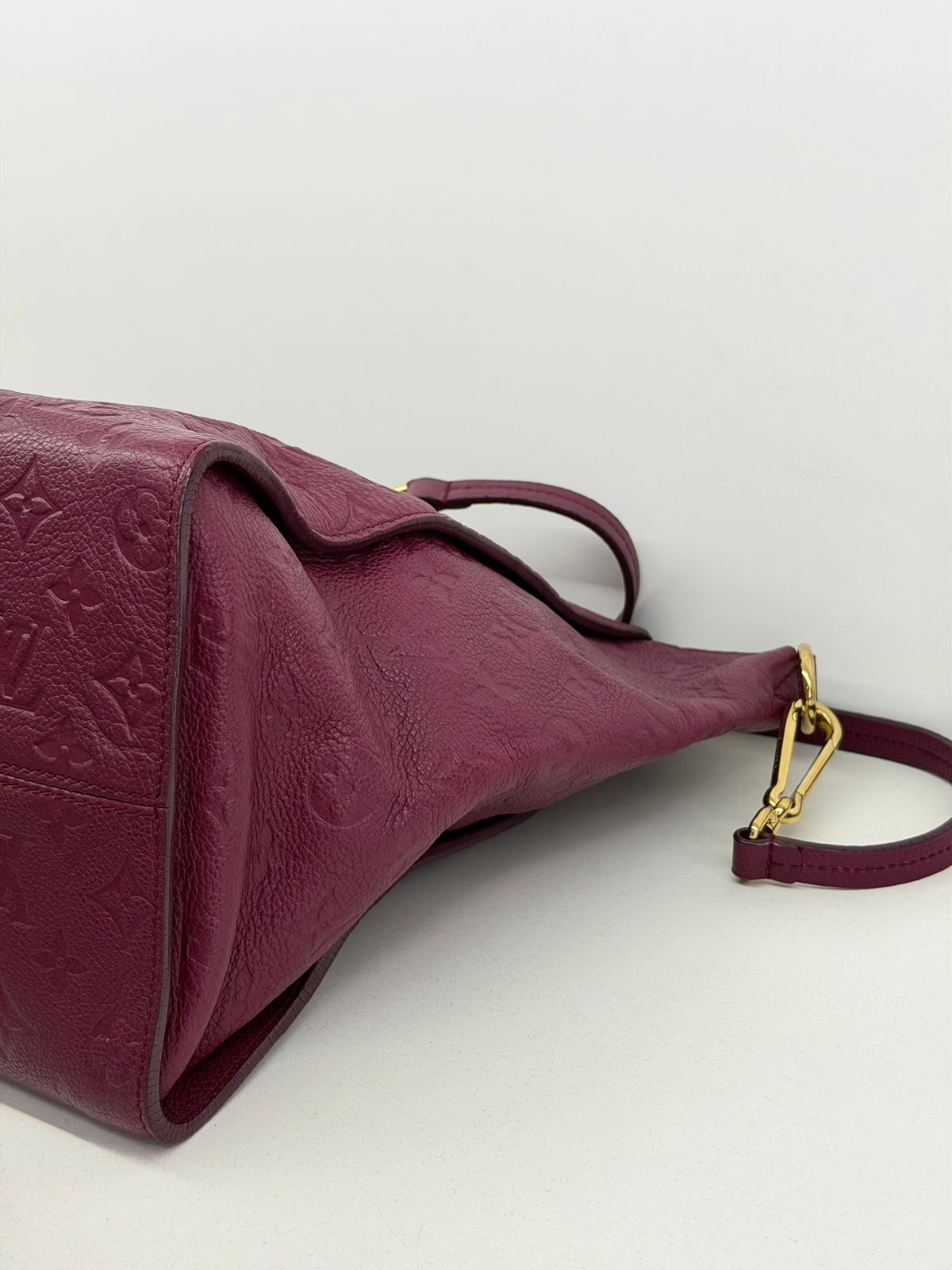 BOLSA LUIS VUITTON LUMINEUSE GM EMPREITE FUSCHSIA - Imagem 14