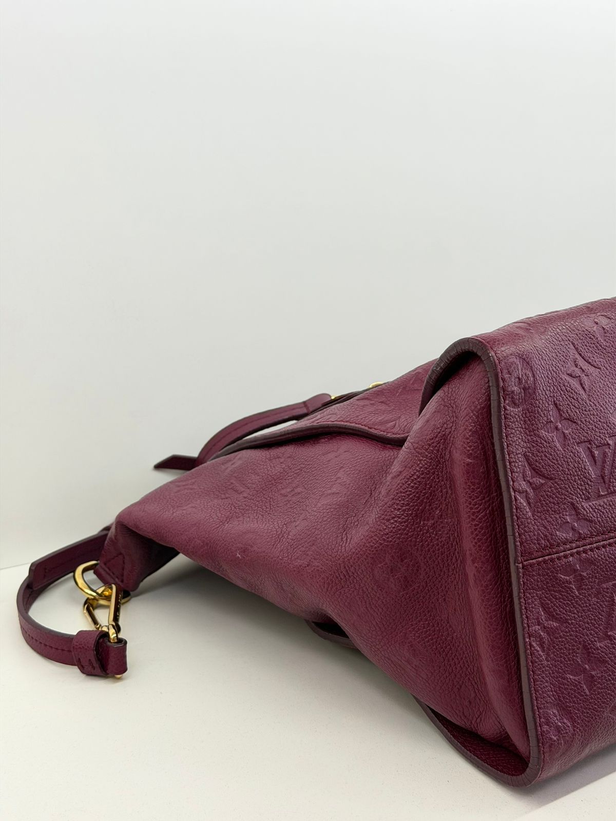 BOLSA LUIS VUITTON LUMINEUSE GM EMPREITE FUSCHSIA - Imagem 13