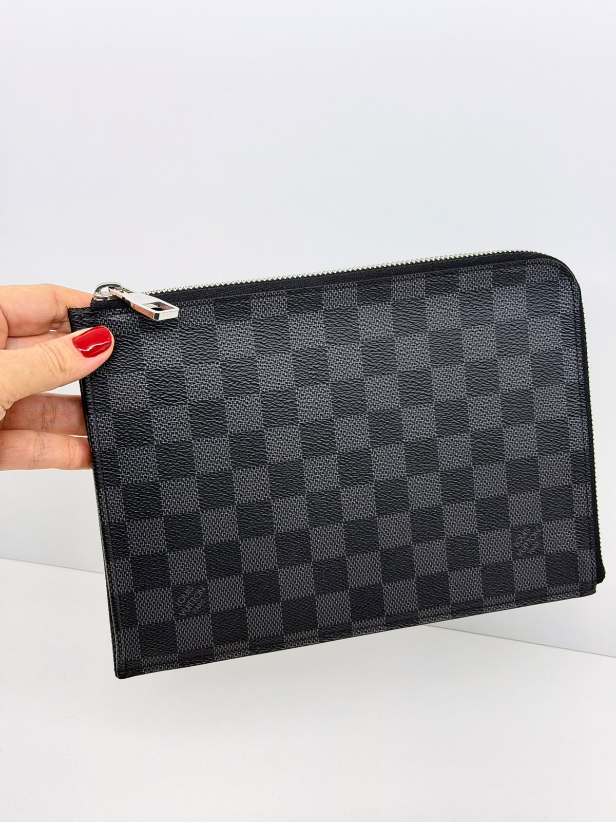 POCHETTE LOUIS VUITTON JOUR PM - Imagem 2