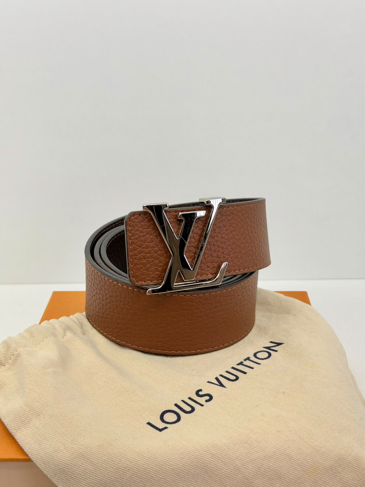 CINTO LOUIS VUITTON REVERSÍVEL INICIALES